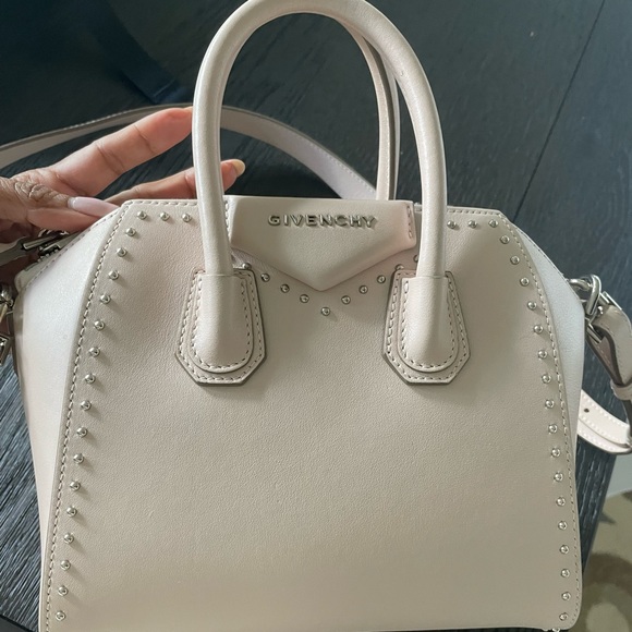 Givenchy Mini Antigoda. Baby pink color. - Picture 9 of 16